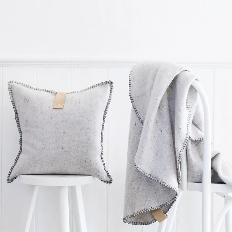 PORTSEA ROUND THROW BLANKET GREY