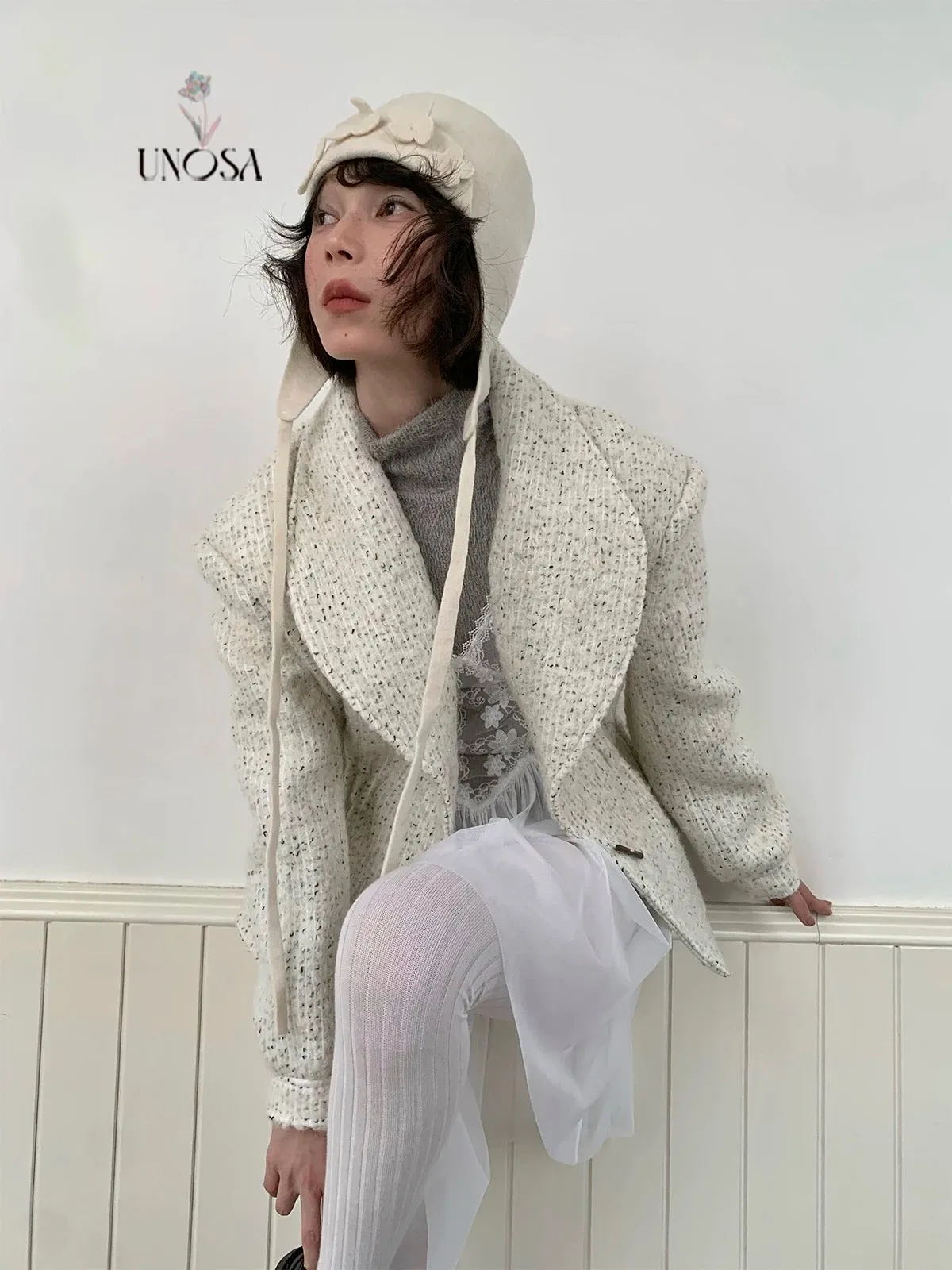 [UNOSA] Lost In Time Vintage Style Off-shoulder Slim Fit Wool Coat